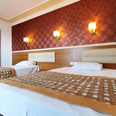 Afytos Prestij Hotel *